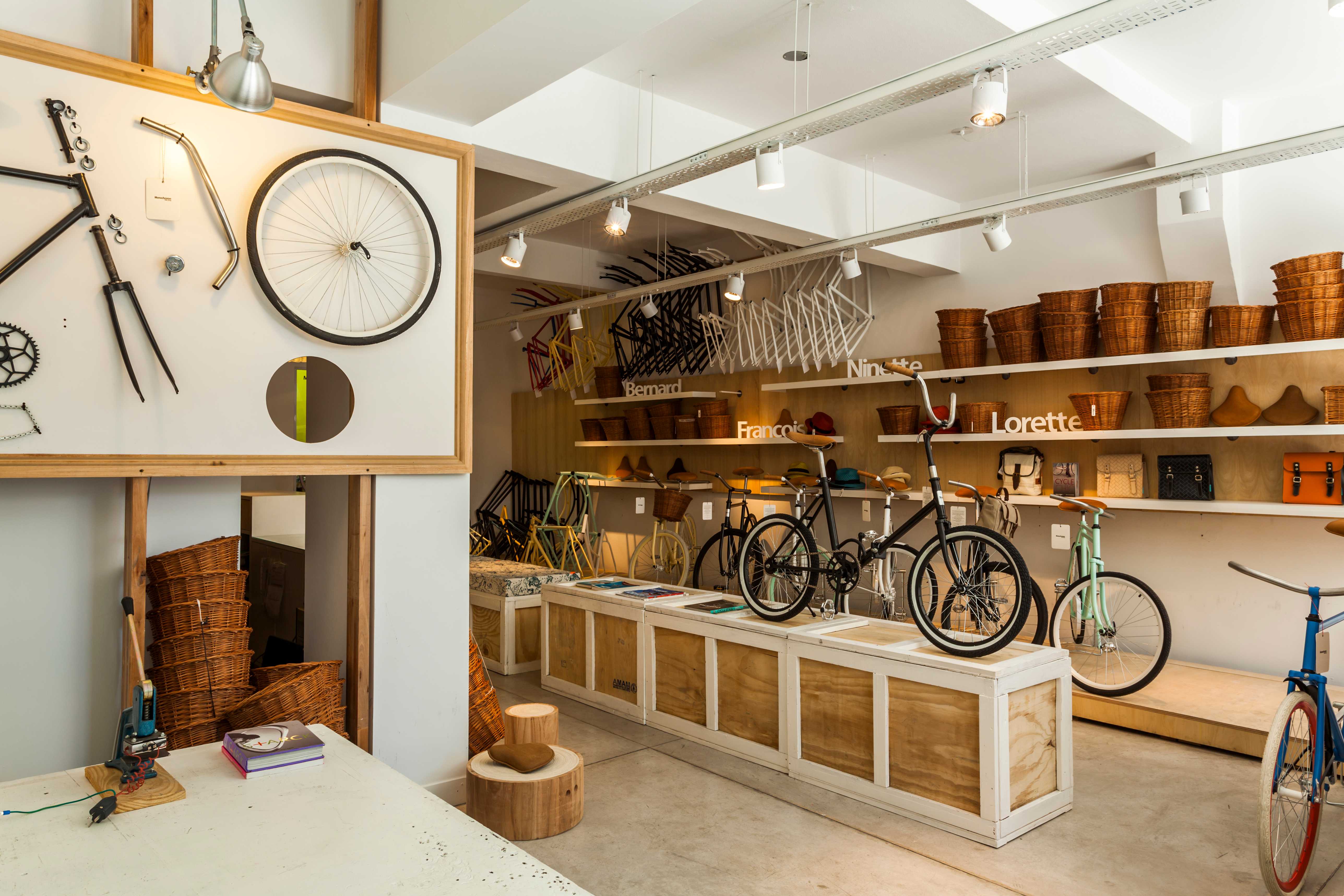 原木簡約風格自行車店裝修設計-第6張圖片-上海古都建筑設計集團 原木簡約風格自行車店裝修設計-第6張圖片-上海古都建筑設計集團