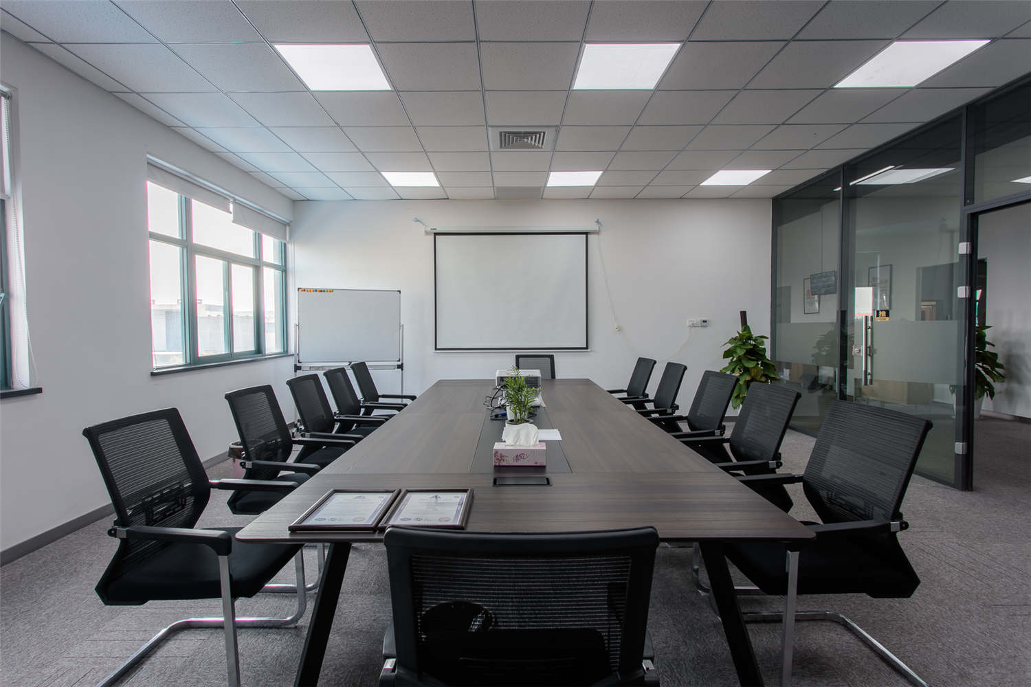 工裝建筑公司辦公室裝修設(shè)計-第3張圖片-上海古都建筑設(shè)計集團(tuán) 工裝建筑公司辦公室裝修設(shè)計-第3張圖片-上海古都建筑設(shè)計集團(tuán)